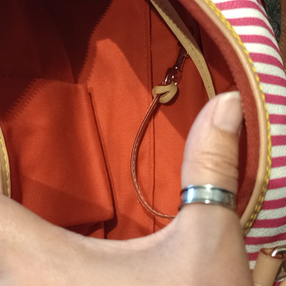 Dooney & Bourke Barrel Bag - Picture 7 of 11